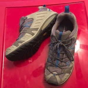 Women’s Merrell hiking shoe